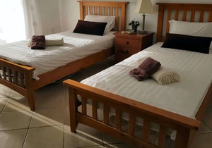 Beautiful 2 bed / 2 bath apartment in Limnaira Gardens