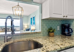Beautiful Direct Oceanfront Condo W/Heated Pool & Steps to the Pier!🌴