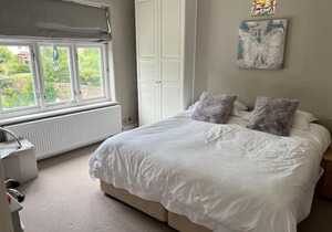 Beautiful Family Home, Barnes