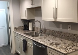 Beautiful Lakefront Condo with Amazing Views!