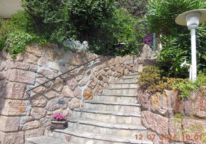 between cannes and st tropez, spledidview sea ,300yars beach,private swimminpool