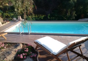 Big Villa, heated pool and huge garden - 100mt by the sea