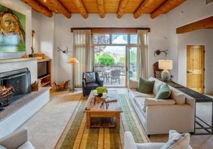 Bishop`s Lodge Villa 38m