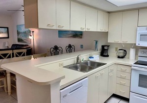 BK Shorewalk, Pools, Tennis, Pickle Ball, near Beaches Anna Maria Island and IMG