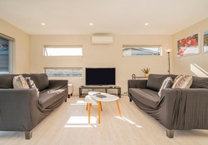 Black Bach Pod - Matarangi Holiday Home