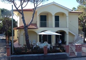 Blue flat with terrace