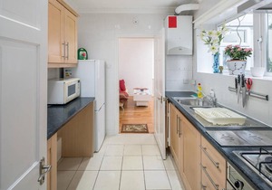 Bright 1 bed, 2 bath sleeps 4 in trendy Hampstead