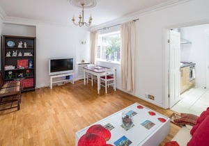 Bright 1 bed, 2 bath sleeps 4 in trendy Hampstead