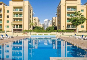 Bright and Spacious 1BR in The Greens!