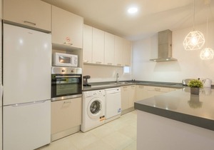 Bright, Clean & Very Comfortable Apartment