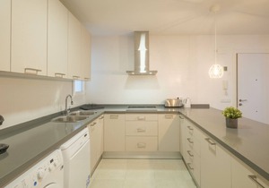 Bright, Clean & Very Comfortable Apartment