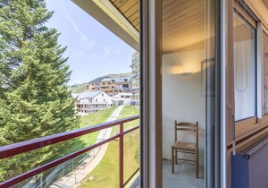 Bright studio for 6 people near slopes and shops