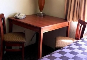 Budget-Friendly Vacation! Swimming Pool and Hot Tub, Gym, Free Parking!