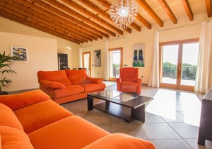 Buger - Great house with pool, air conditioning and internet
