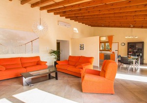 Buger - Great house with pool, air conditioning and internet