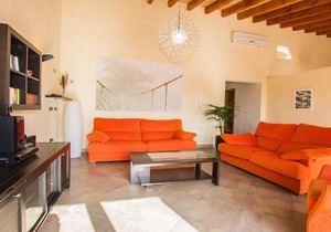 Buger - Great house with pool, air conditioning and internet