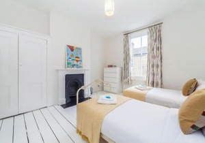 Bushey Hill · Spacious Refurbished Family House, Camberwell