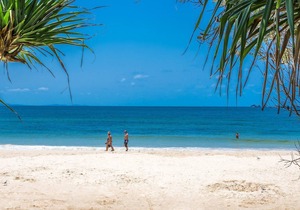 Calinda Sol 11 - all of Byrons favourite cafes, beaches and stores all within 5 min
