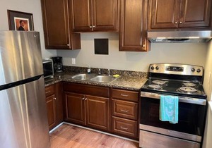 Carter #3 Two bedroom unit near Xavier Downtown