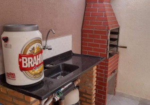 Casa com piscina cond fechado