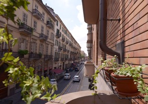 Casa Lescano - central and striking apartment in a historic house.