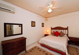 Casual Beachfront 1-Bed with Pool - Leith Court 16