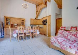 CESARIES A7 Beautiful 2 bedrooms down the Pleney