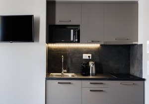 Charming 1BR Apartment at WYZ Athens