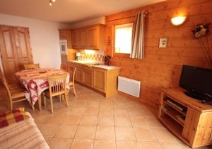 Charming 2-bedroom with garage and pets allowed