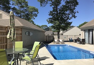 Charming 3bd/2ba Home in New Seabury w/Pool, firepit, central A/C, near beaches