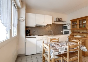 Charming T2 Cabin Apartment in Biscarrosse, Near Beach, Sleeps 4