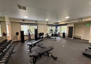 Chateau Eau Claire Unit 8, Riverfront Condo, Walking Distance to Town