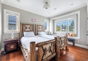 Cheerful 2-bedroom Suite B+C in Vancouver