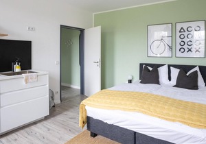 Chemnitz Hartmannstr | Suite + Bathtub