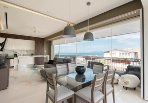 Chic 1 bed 2 bath Best Ocean Views Zona Romantica