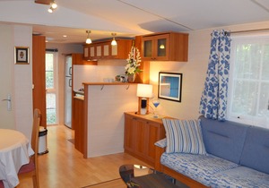 Comfort cottage in a quiet and natural campsite T03