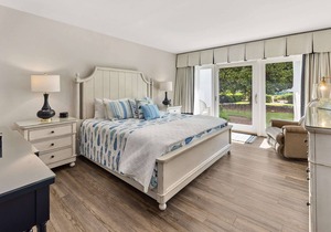 Comfortable, Coastal and Casual Beach Villa. Only steps to the Beach, Pool and The Dunes House.
