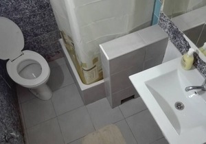 Comfortable & Quiet Apartment with free Wi-FI and City View