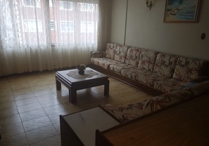 comfortable, quiet apartment, family building and on the same block from the beach.