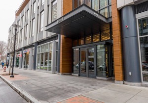Comfy Kendall Square Studio w/Gym, walk to MIT by Blueground