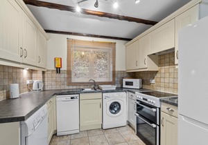 Conveniently located to explore all that Cornwall and Devon have to offer