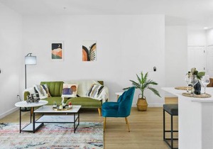 CozySuites Glendale by the stadium with pool 03
