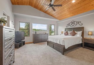 Cutty Sark Court #2 3BR Mountain Views