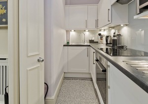 Delightful Studio Flat w/ Garden Access, Holland Park