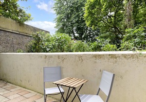 Delightful Studio Flat w/ Garden Access, Holland Park
