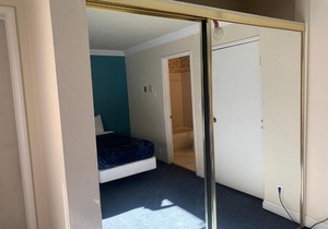 Double Bed Hotel Style Suite-B04
