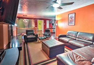 Downtown Anchorage Home, 1 Block to Coastal Trail!