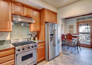 Downtown WP Villa 206 I Private Hot Tub I Views I Activity Program