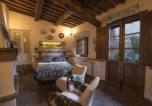 Enchanting flat in the castle with swimming pool