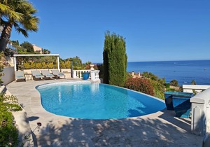 EXCEPTIONAL SEA VIEW VILLA SAINT RAPHAEL 15 'walking from THE BEACH